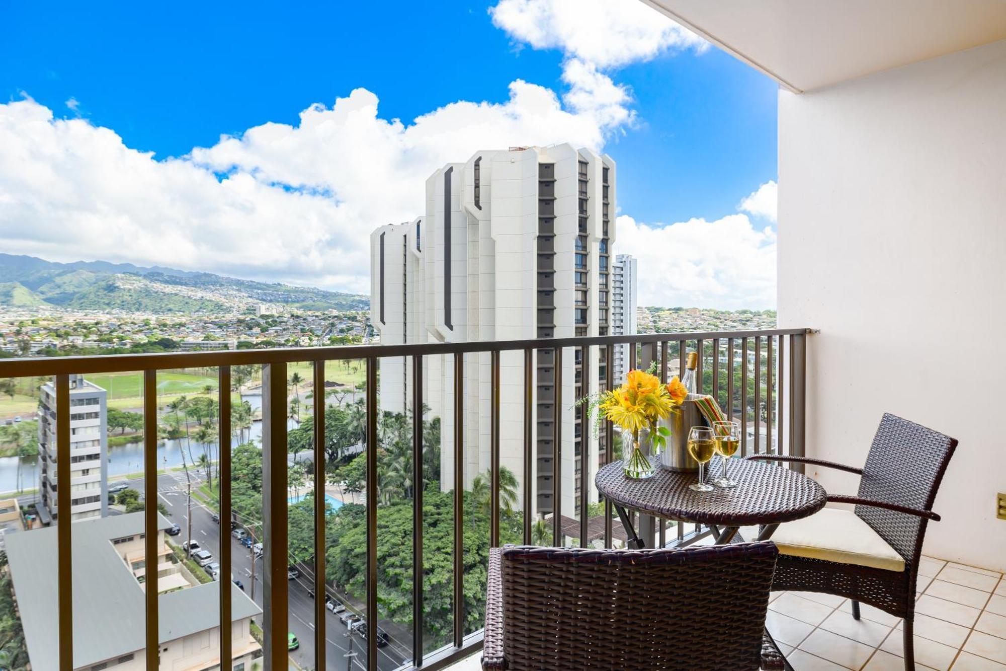 Mountain View Getaway, Free Parking And Beach Steps Away Honolulu Exterior photo
