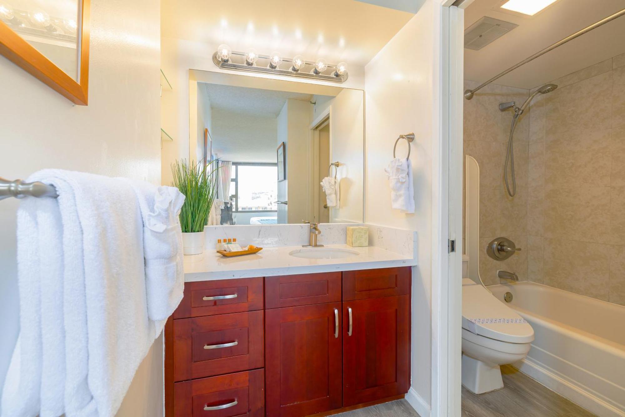 Mountain View Getaway, Free Parking And Beach Steps Away Honolulu Exterior photo